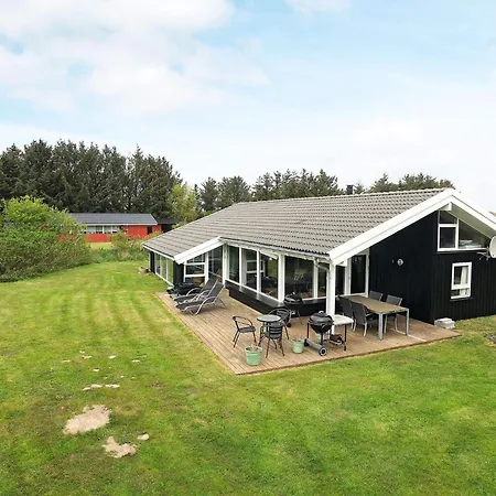 10 Person In Hjorring-by Traum Hjørring